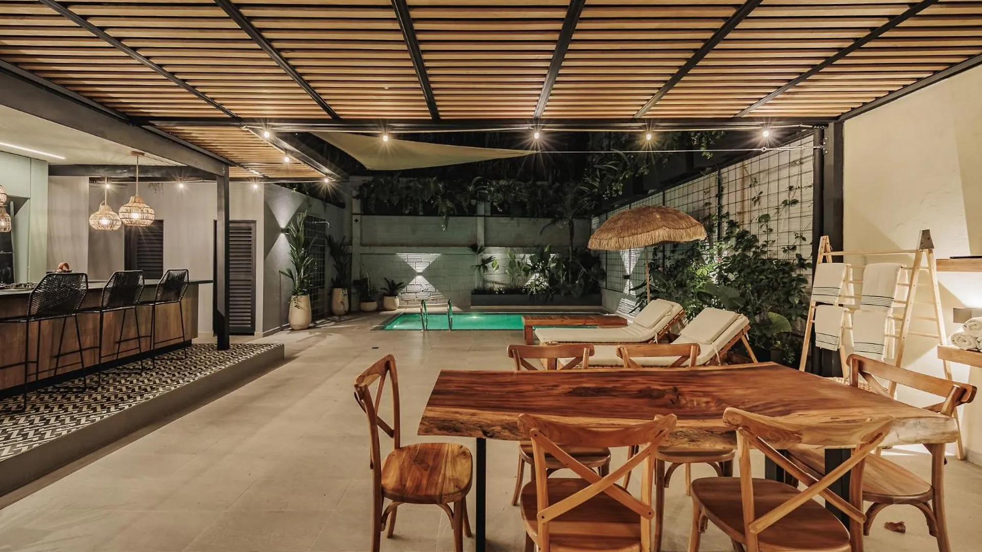 10A House Pool Provenza Villa Medellin 0*,
